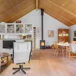 4 Bedroom Beautiful In Nykobing Sj Hébergement de vacances *
