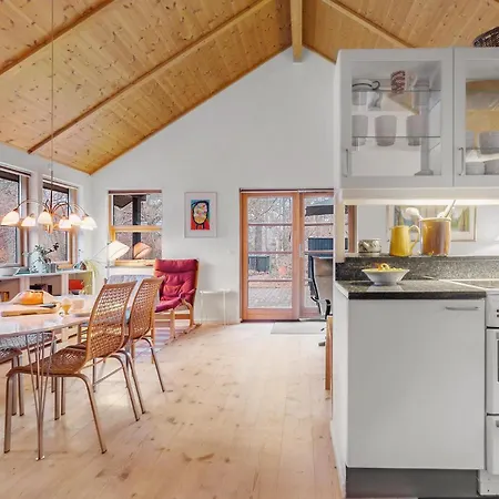 4 Bedroom Beautiful In Nykobing Sj Casa de Férias *